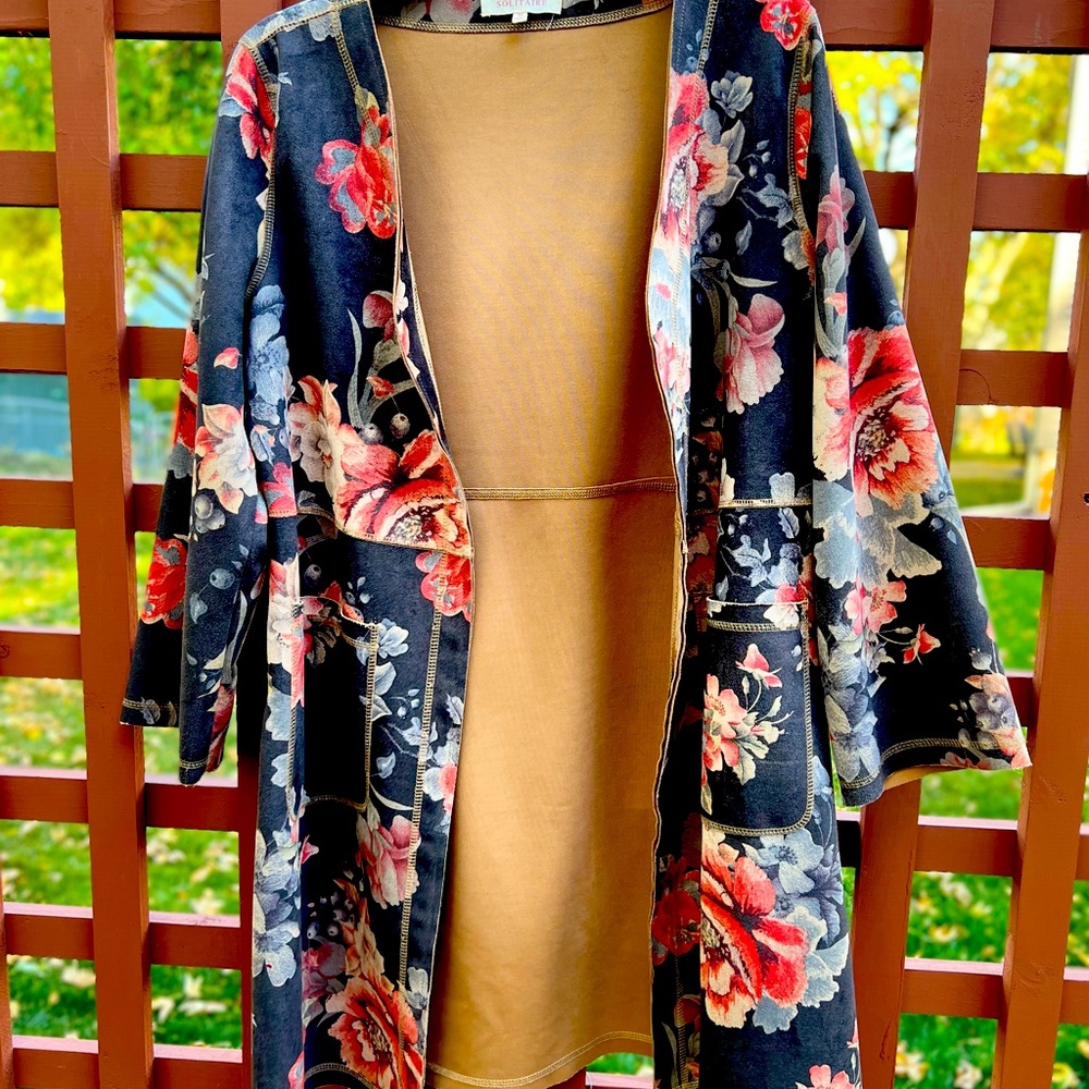 Solitaire jacket with fall colors size medium